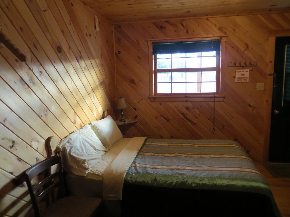 Nine Pine Cottage Miramichi Room photo